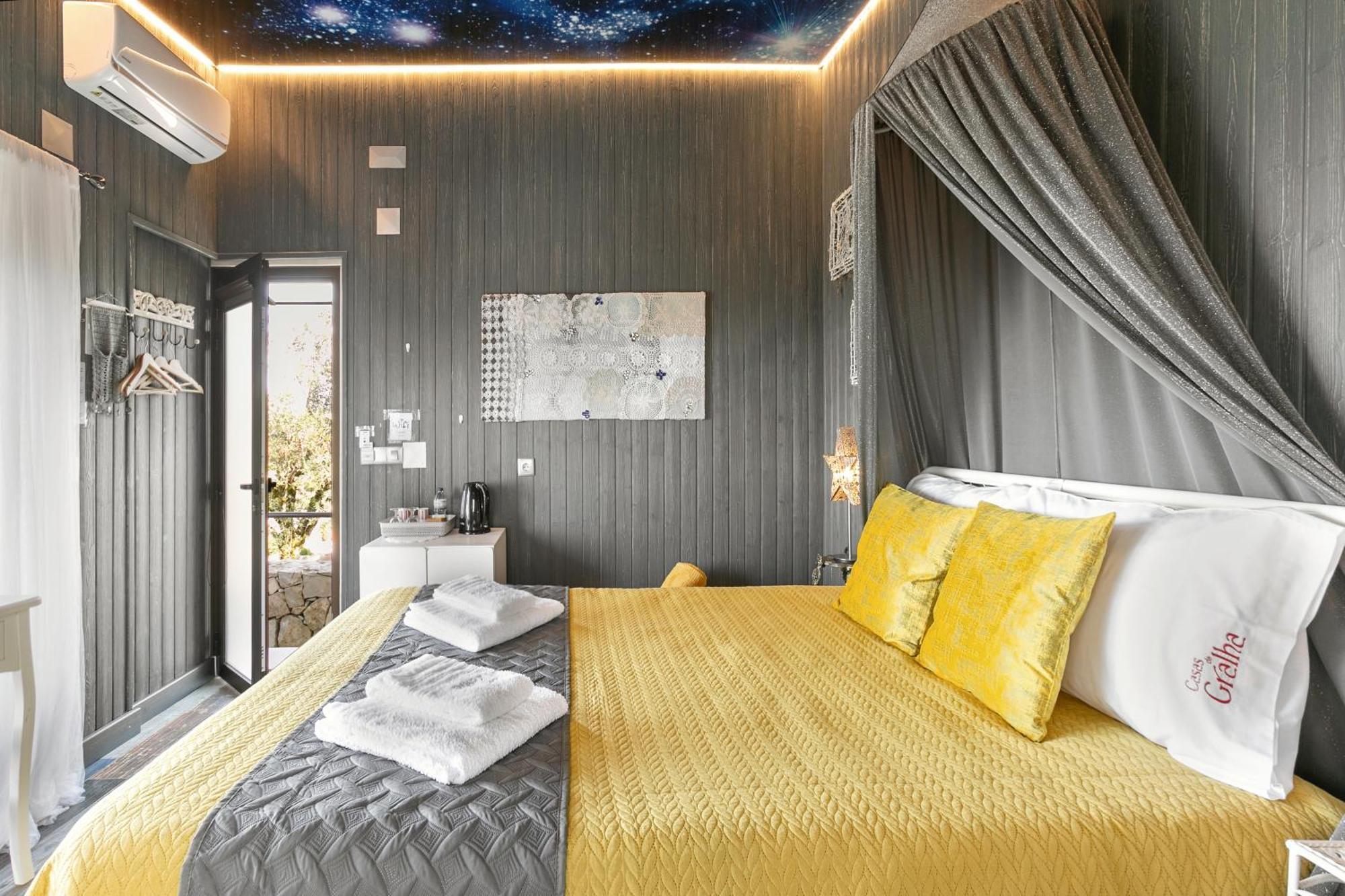 Casas Da Gralha Bed and Breakfast Turquel Εξωτερικό φωτογραφία