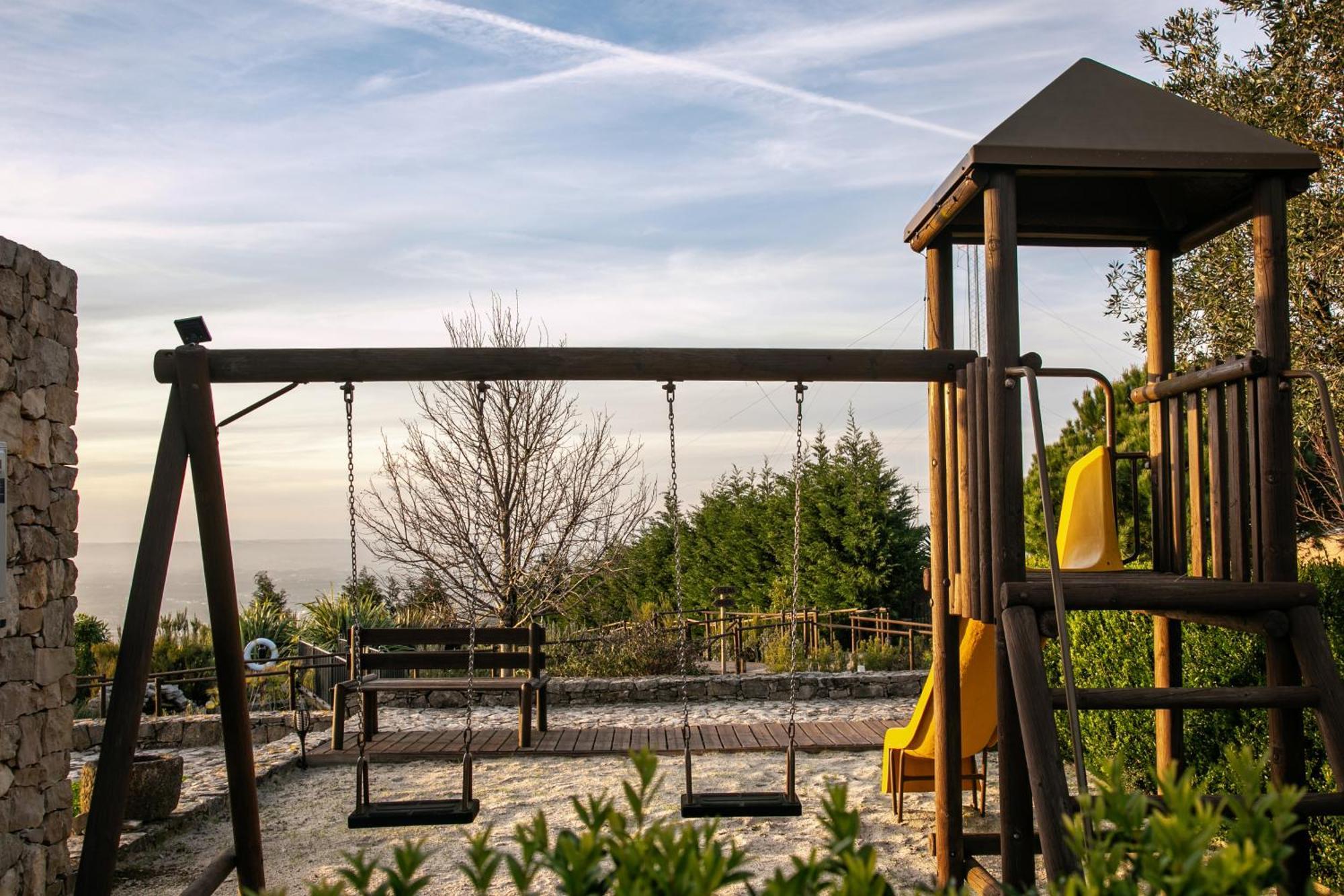 Casas Da Gralha Bed and Breakfast Turquel Δωμάτιο φωτογραφία